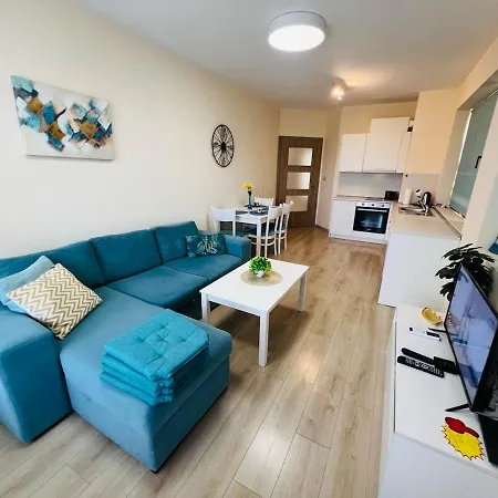 Apartment South Bay With Pool And Varna